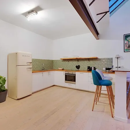 Chic - 2br-6p - Center Of Apartment *
